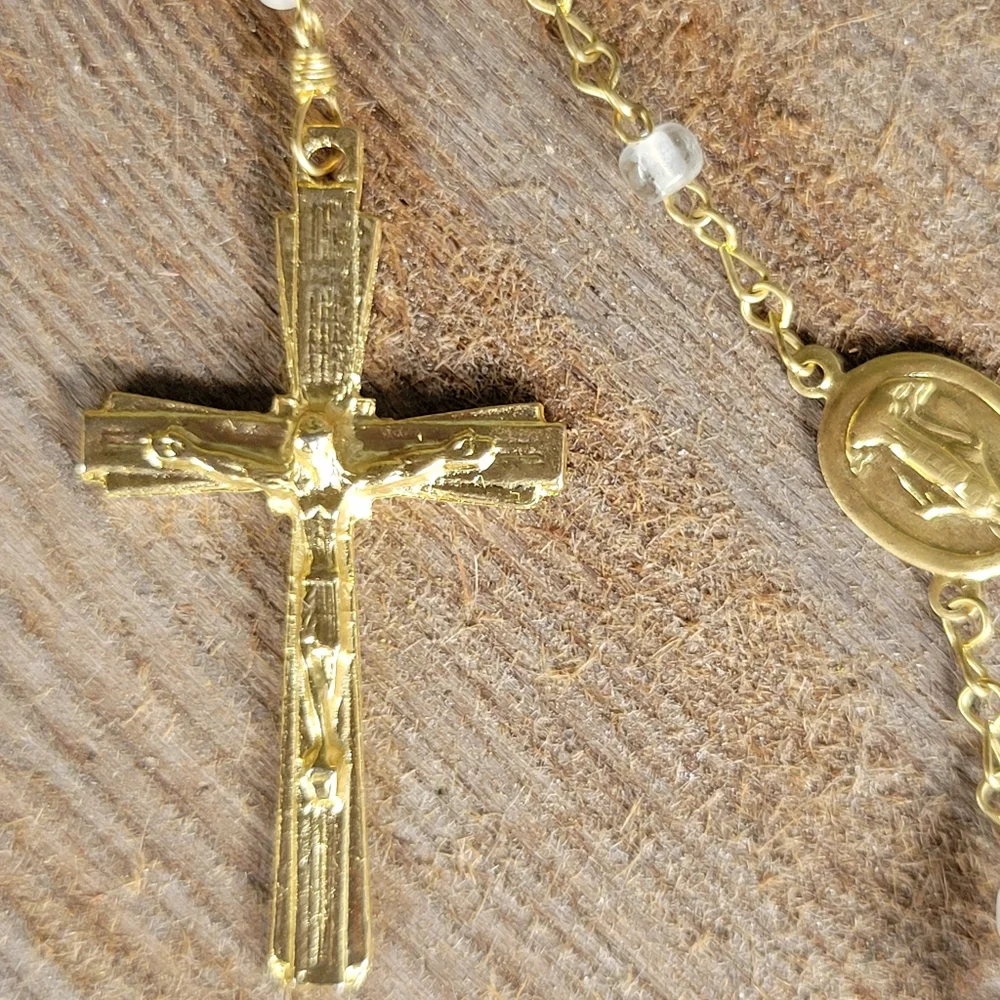 Beautiful beaded rosary - Picture 3 of 5